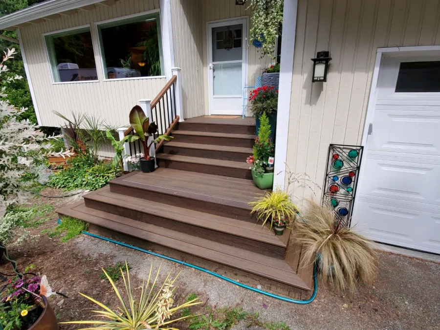 Custom Decks Trex spiced rum transcend railing tree house white posts wrap around stairs bothell washington