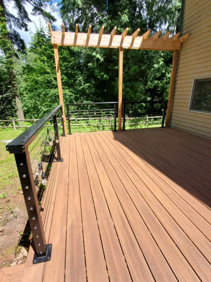 Custom Decks wood trellis kent washington