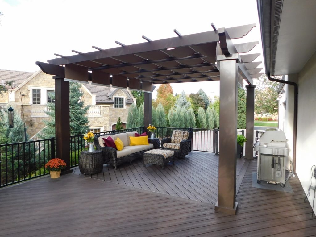 Trex Pergola With Shades Closed