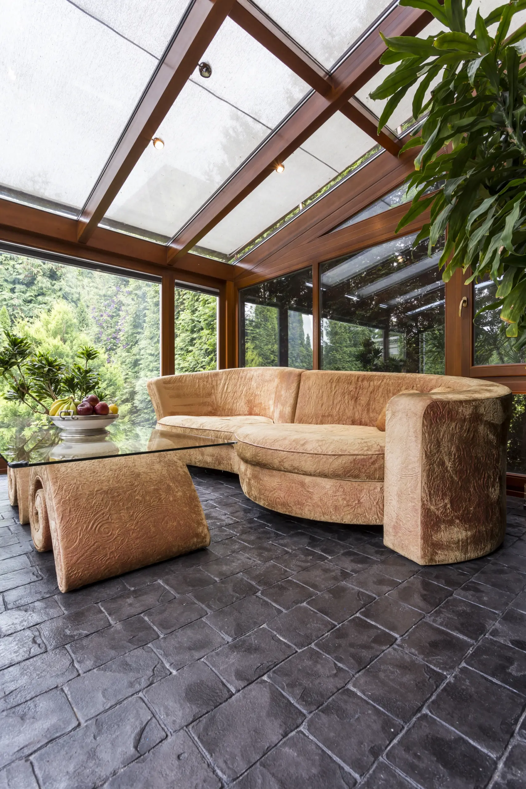 Benefits Of Professional Sunroom Builder Services