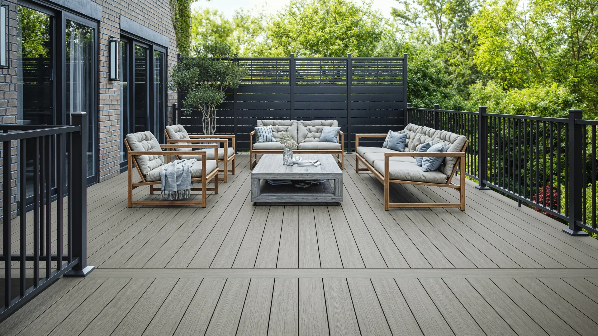 Privacy Screen Builder in Centennial, CO | Custom Outdoor Privacy Solutions